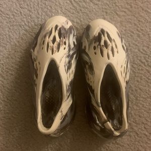 Cloud Yeezy Foams